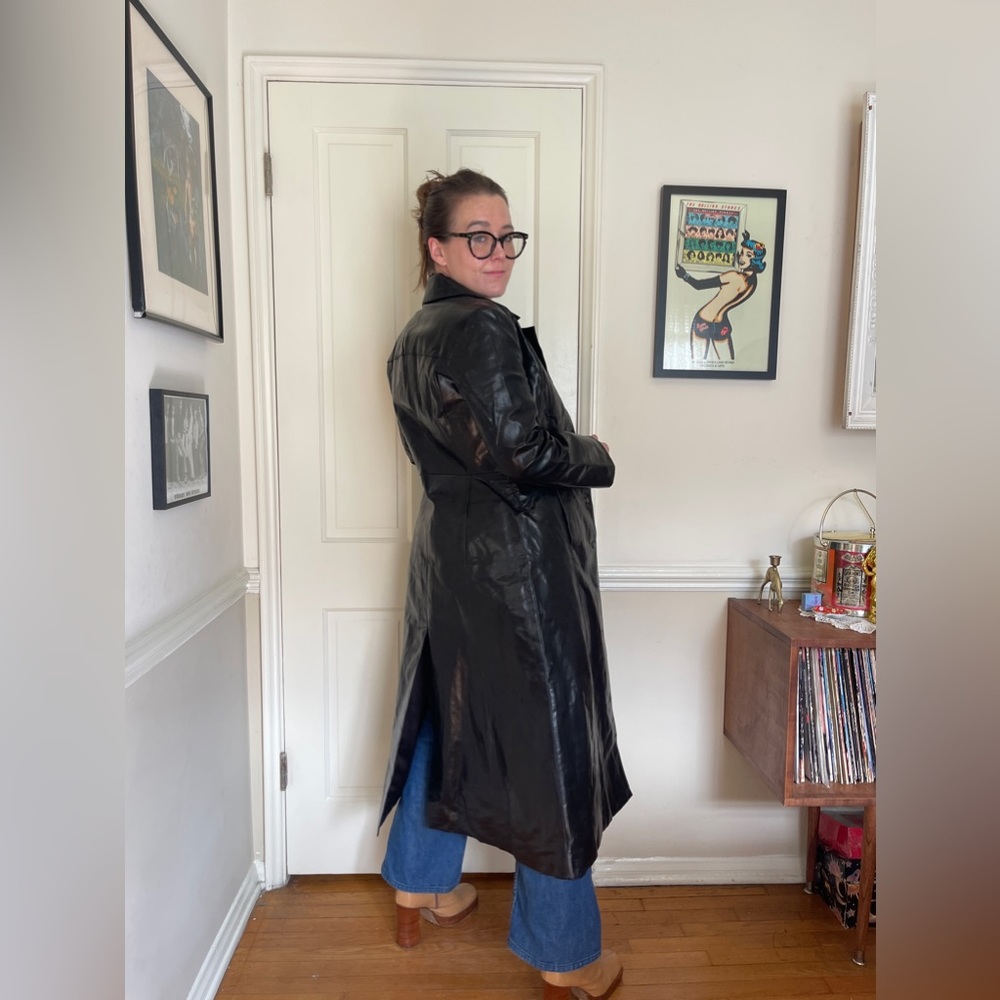90s Vintage Black Leather Trenchcoat - Picture 2 of 8